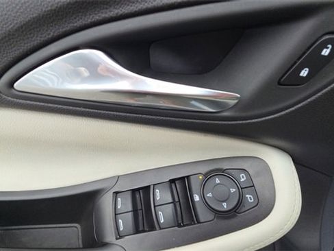 Used 2024 Buick Encore GX Preferred image 29