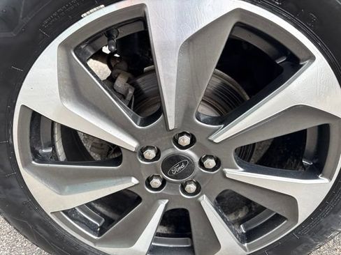 Certified 2023 Ford Escape Platinum AWD/4WD image 12