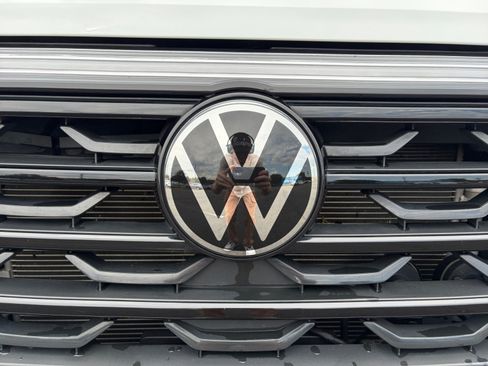 Certified 2024 Volkswagen Atlas Cross Sport SE AWD/4WD image 23