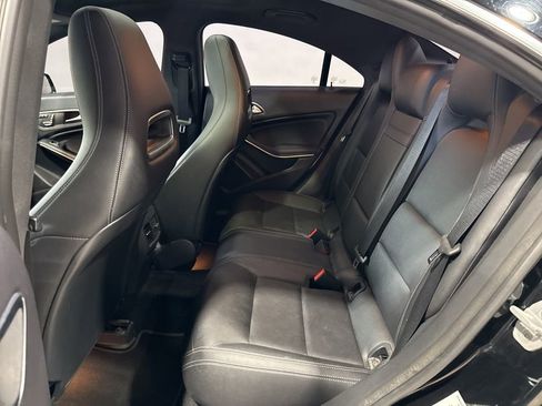 Used 2018 Mercedes-Benz CLA 250 4MATIC image 31