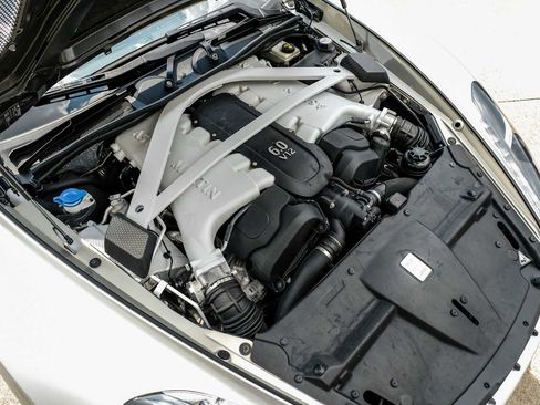 Used 2016 Aston Martin Vanquish Volante RWD image 48
