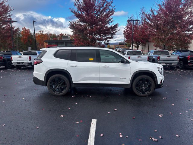 Used 2025 GMC Acadia Elevation w/ Black Edition AWD/4WD image 5