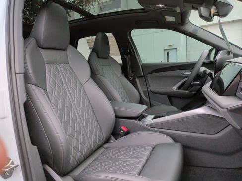 Used 2025 Audi SQ5 Premium Plus AWD/4WD image 20