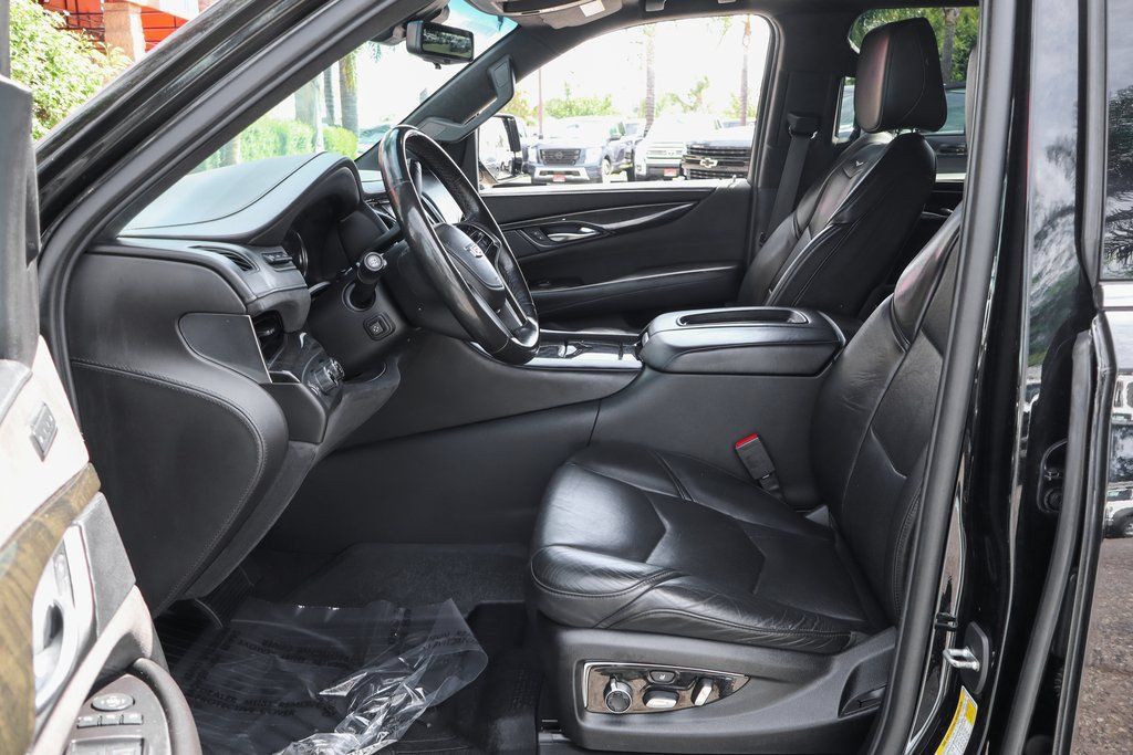 Used 2019 Cadillac Escalade Platinum AWD/4WD image 19