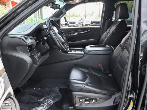 Used 2019 Cadillac Escalade Platinum image 19