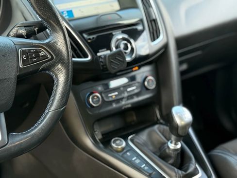 Used 2017 Ford Focus RS image 19