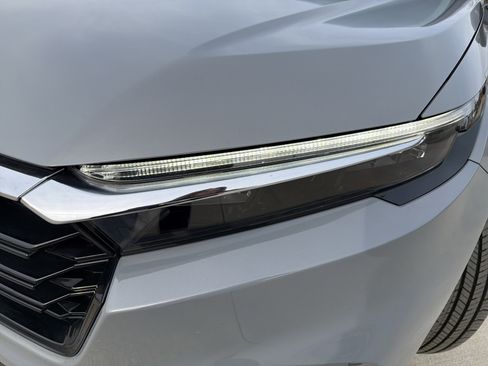 Used 2023 Honda CR-V EX-L image 6