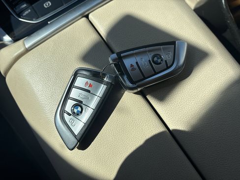Used 2019 BMW X7 xDrive40i w/ Premium Package AWD/4WD image 37