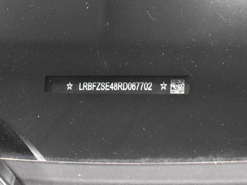 Used 2024 Buick Envision Avenir AWD/4WD image 37