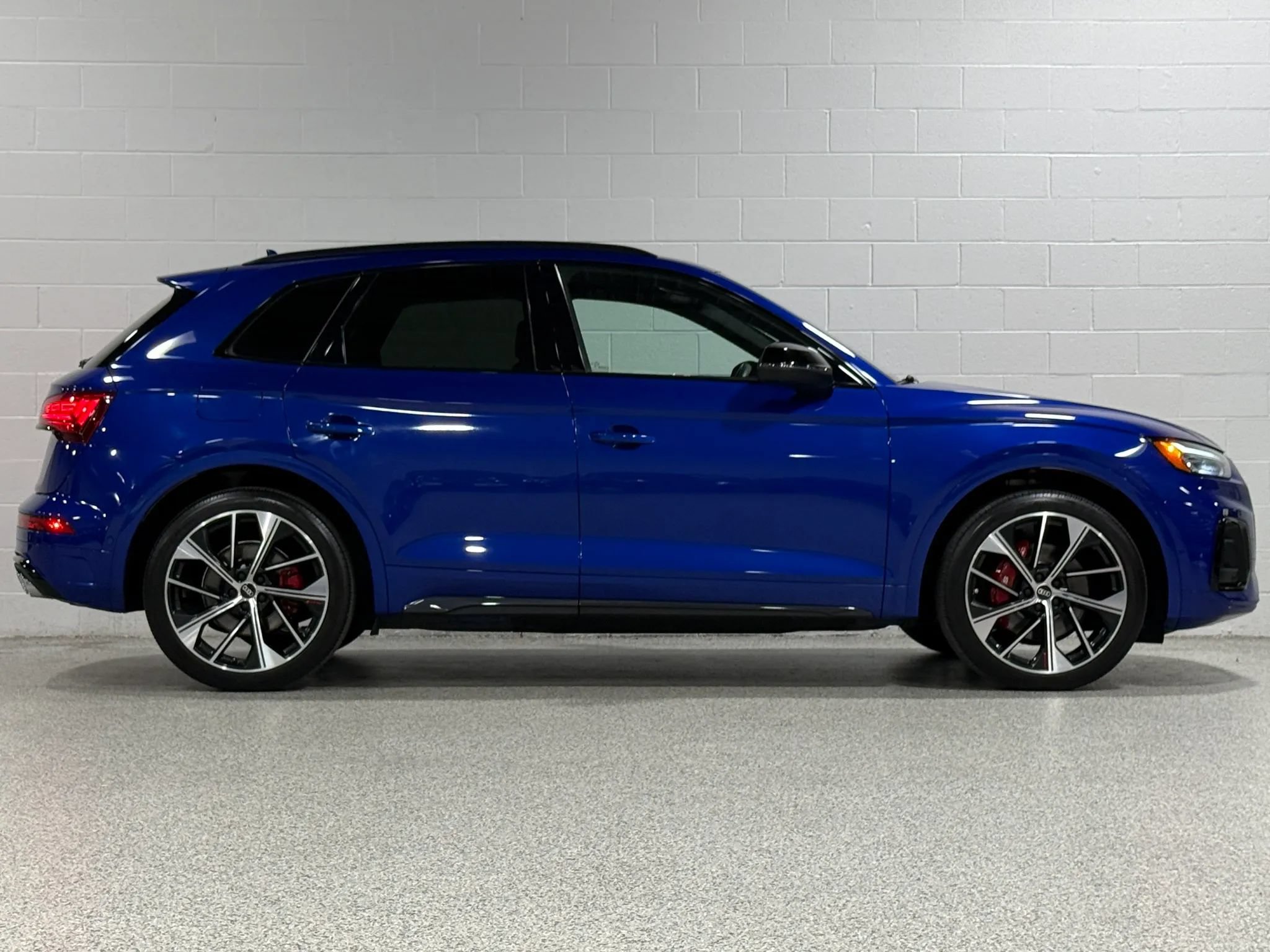 Used 2021 Audi SQ5 Prestige w/ Prestige Package AWD/4WD image 5