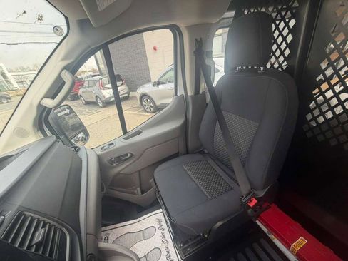Used 2023 Ford Transit 250 Low Roof AWD w/ Exterior Upgrade Package image 19