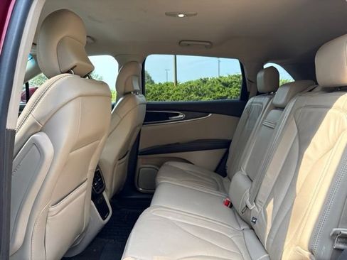 Used 2016 Lincoln MKX Select w/ Select Plus Package AWD/4WD image 6
