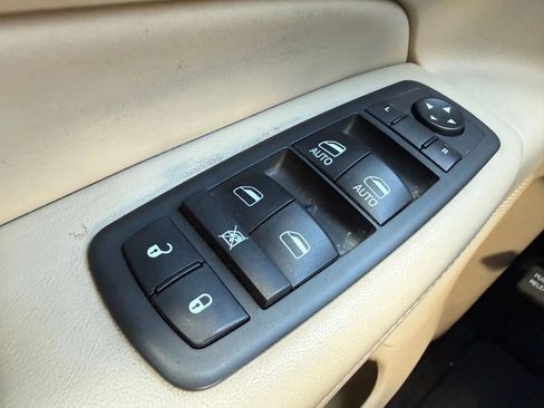 Used 2013 Jeep Grand Cherokee Limited w/ Trailer Tow Group AWD/4WD image 23