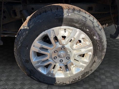 Used 2013 Ford F150 Platinum image 9