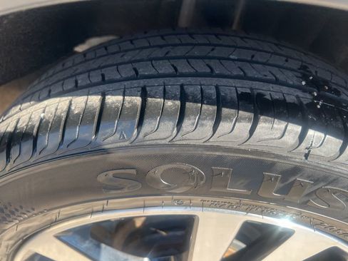 Used 2019 Nissan Kicks SV image 41