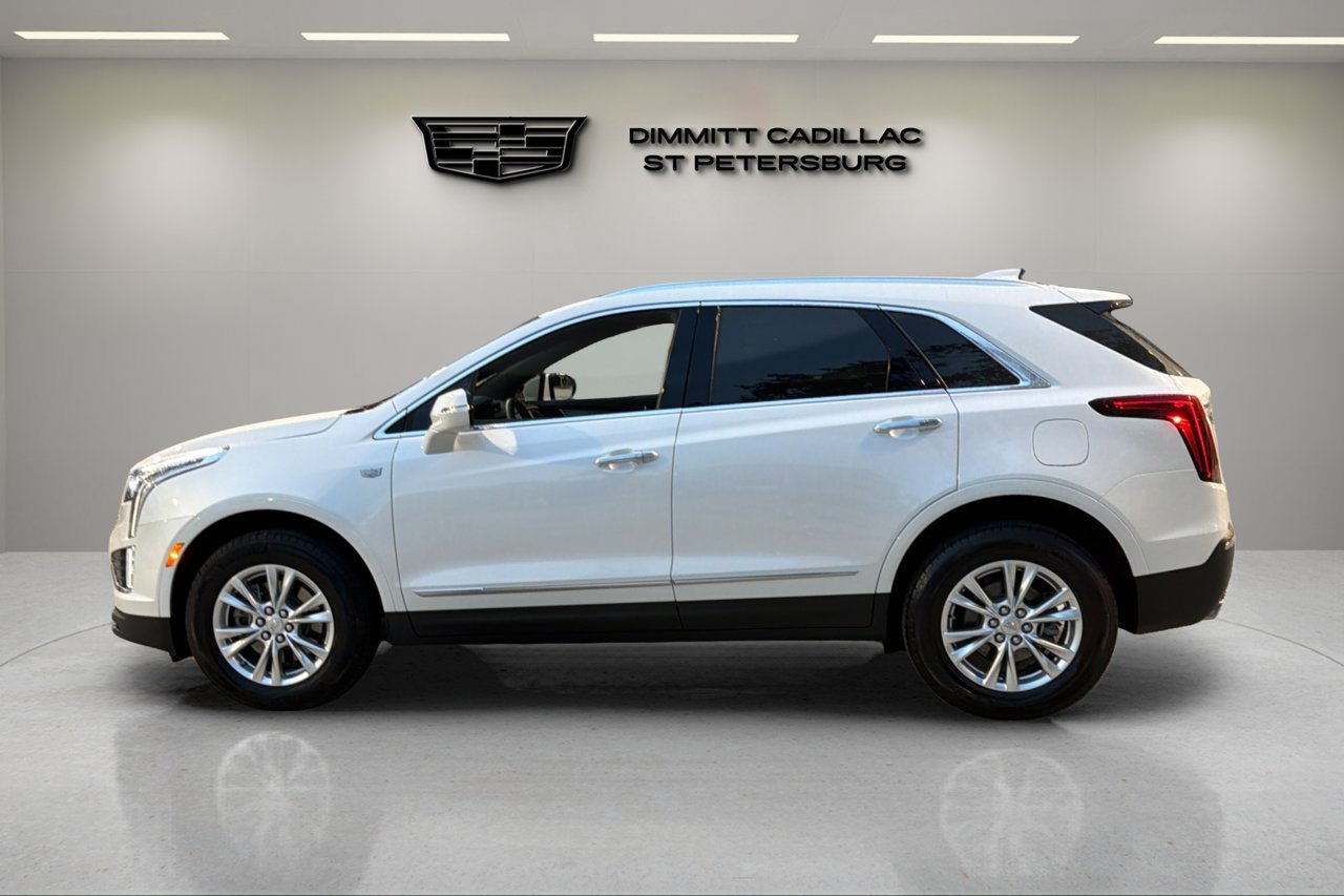 Certified 2025 Cadillac XT5 Luxury FWD image 2
