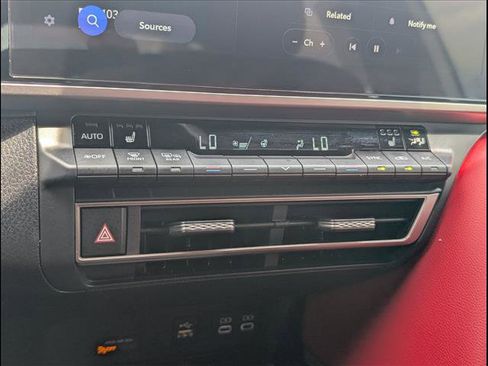 Used 2025 Toyota Camry XSE AWD/4WD image 15