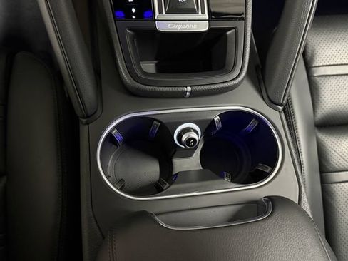 Certified 2019 Porsche Cayenne AWD/4WD image 21
