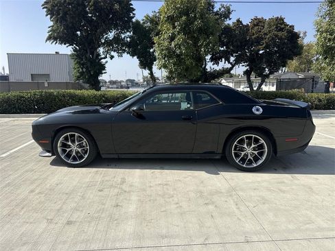 Used 2023 Dodge Challenger GT image 5