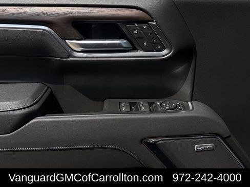 New 2026 GMC Sierra 1500 SLT AWD/4WD image 19