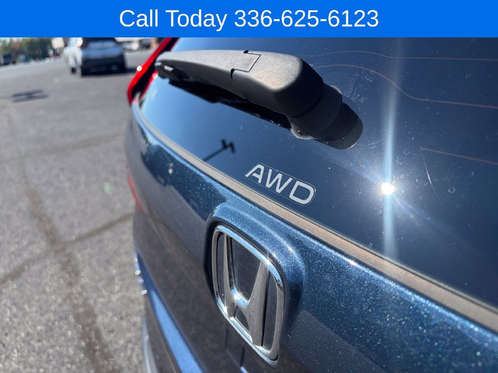 Used 2025 Honda CR-V EX-L image 11