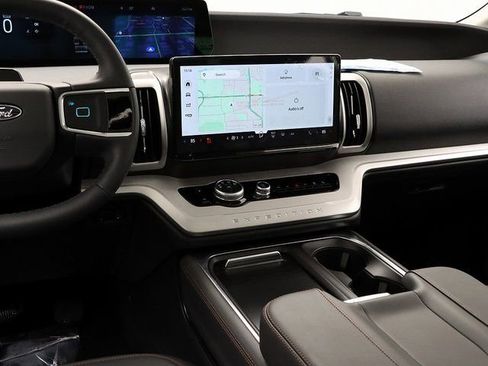 New 2025 Ford Expedition Max Active image 16