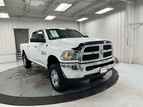 Used 2014 RAM 2500 SLT AWD/4WD image 2