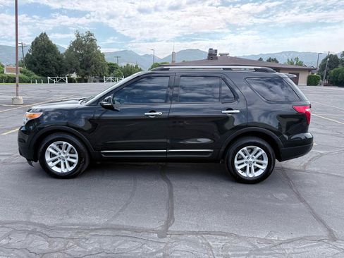 Used 2014 Ford Explorer XLT w/ Equipment Group 202A FWD image 2