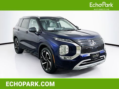 Used 2024 Mitsubishi Outlander SEL image 1