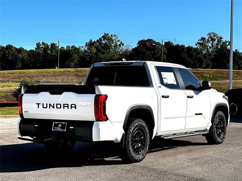 New 2026 Toyota Tundra SR5 image 8