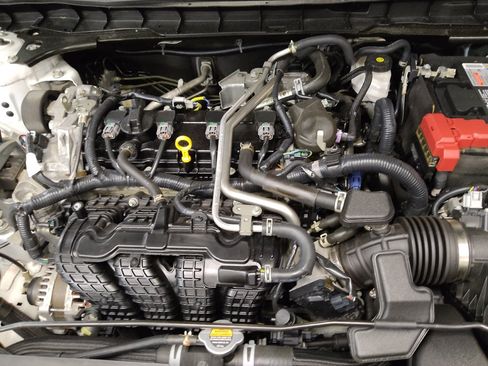 Used 2024 Nissan Altima 2.5 SV FWD image 30