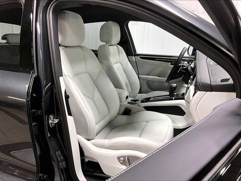 New 2026 Porsche Macan S image 29