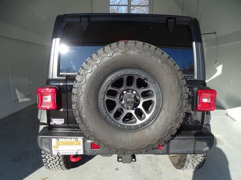 Certified 2022 Jeep Wrangler Unlimited Rubicon w/ Xtreme Recon 35" Tire Package image 19