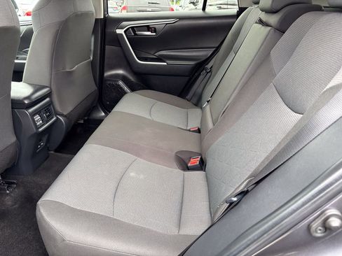 Used 2025 Toyota RAV4 XLE FWD image 42
