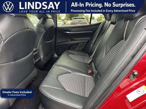 Used 2018 Toyota Camry SE w/ Moonroof Package FWD image 14