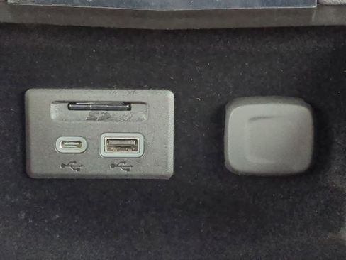 Used 2023 Cadillac XT4 Premium Luxury w/ Cold Weather Package image 30