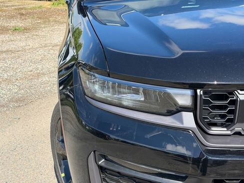 New 2026 Jeep Grand Cherokee L Limited AWD/4WD image 5