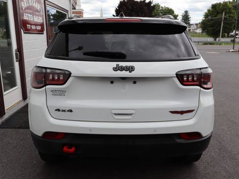 Used 2025 Jeep Compass Trailhawk AWD/4WD image 3