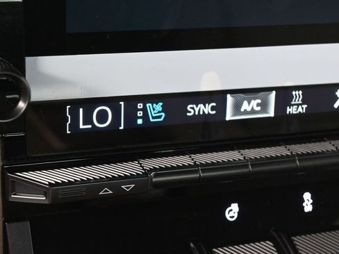 New 2025 GMC Hummer EV 2X w/ LPO, Sport Package image 28