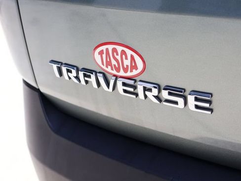 Used 2022 Chevrolet Traverse LT FWD image 8