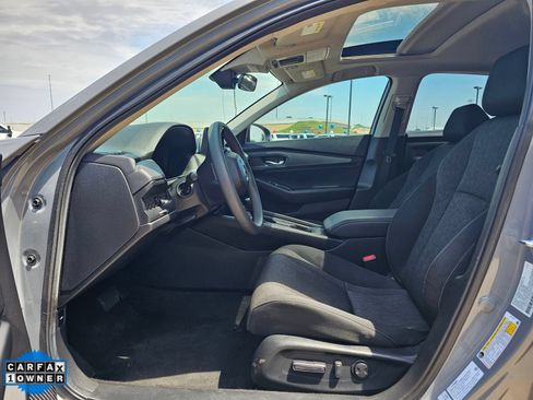Used 2025 Honda Accord SE image 13