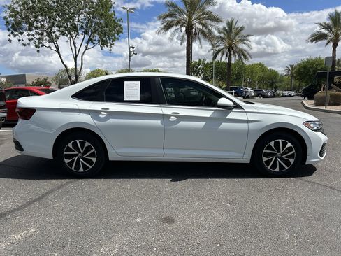 Used 2024 Volkswagen Jetta S FWD image 5
