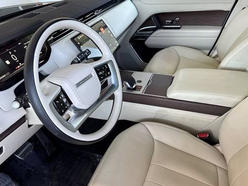 Used 2024 Land Rover Range Rover Long Wheelbase SE AWD/4WD image 10