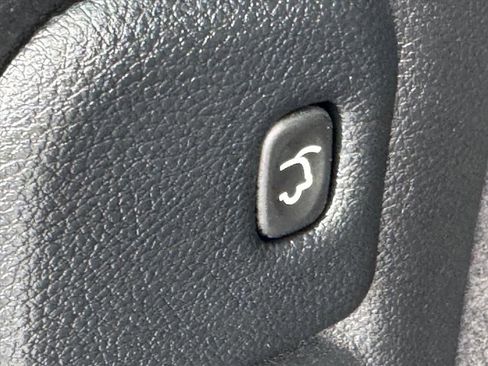 Used 2022 Dodge Durango GT AWD/4WD image 11