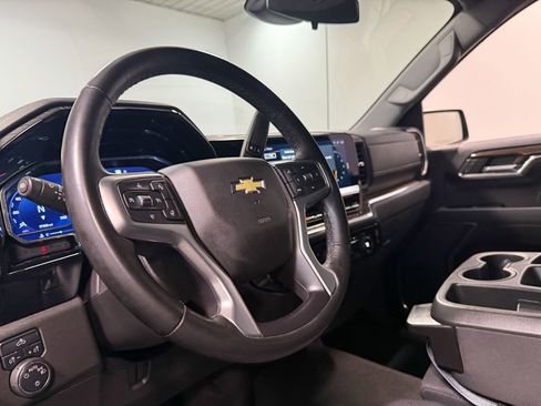 Used 2023 Chevrolet Silverado 1500 LT AWD/4WD image 73