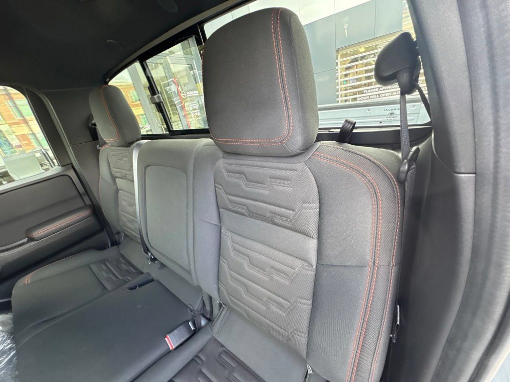 Used 2023 Nissan Frontier PRO-4X w/ Technology Package AWD/4WD image 16