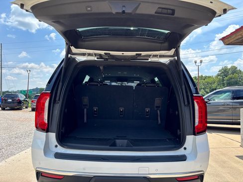 Used 2021 GMC Yukon SLT AWD/4WD image 8