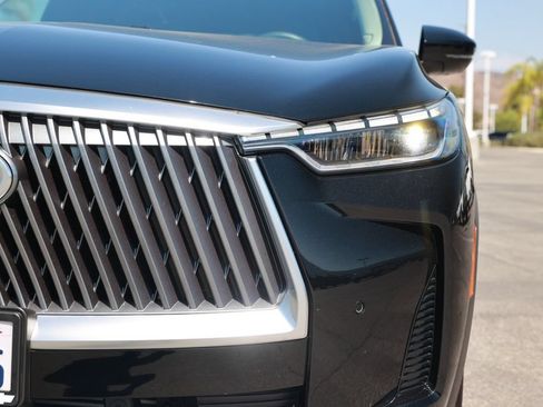 Used 2026 INFINITI QX60 Luxe w/ Cargo Package FWD image 8