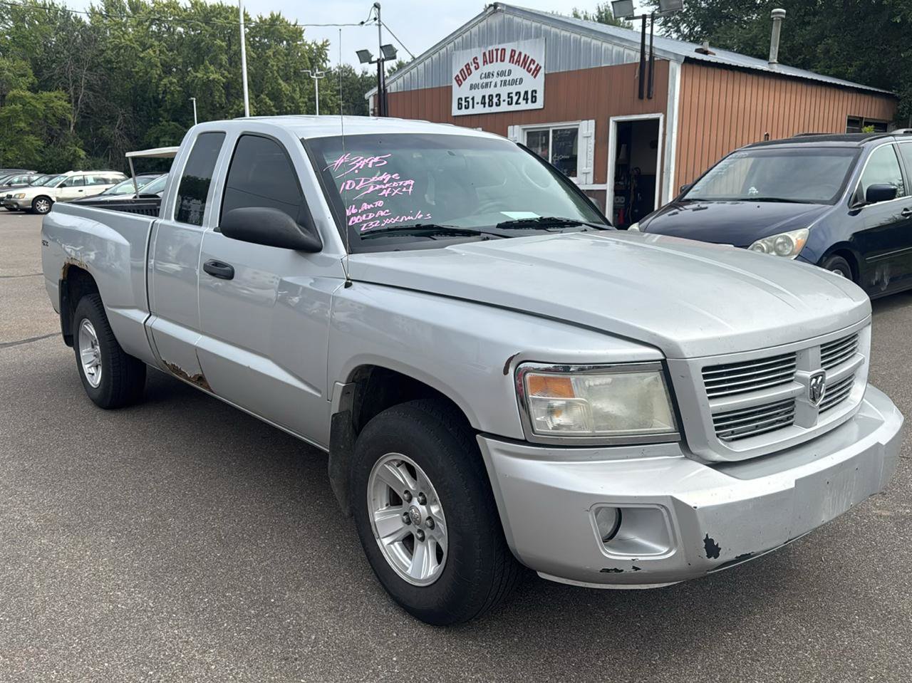 Used 2010 Dodge Dakota SXT AWD/4WD image 3
