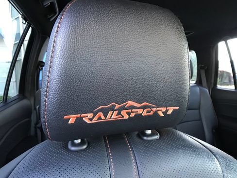 Used 2022 Honda Pilot TrailSport image 35